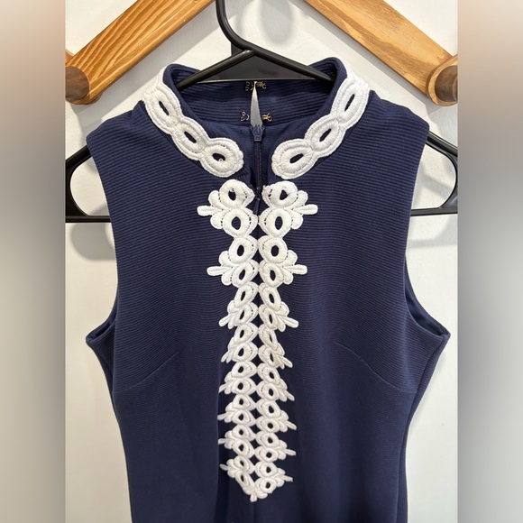 Like new- Lilly Pulitzer Callista High Collar Shift Dress True Navy Size XS - Picture 8 of 11